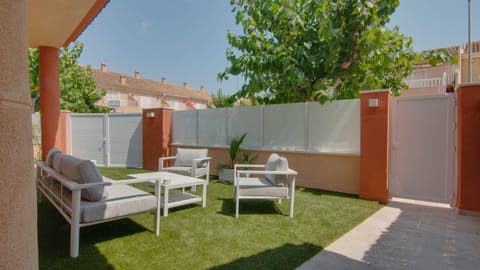 Garden, Garden, Balcony/Terrace, Seating area, internet