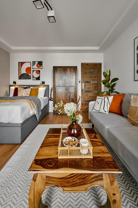 Bed, Seating area, Bedroom