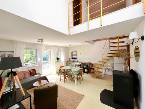 Living room, Seating area, Dining area