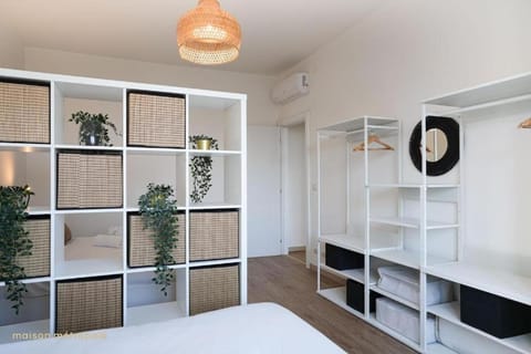 Bed, Photo of the whole room, Bedroom, wardrobe