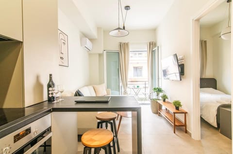 Kitchen or kitchenette, Photo of the whole room, Seating area