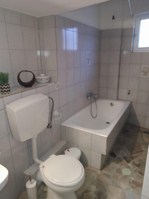 Toilet, Bathroom, Bath