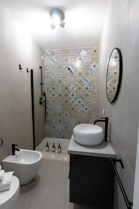 Shower, Toilet, Bathroom, bidet