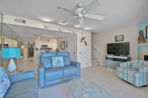 51 Beach Rd House in Siesta Beach