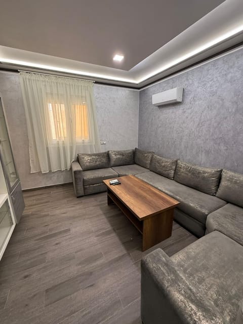 Living room, Seating area, air conditioner
