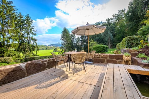 Garden, View (from property/room), Balcony/Terrace, Dining area, Garden view