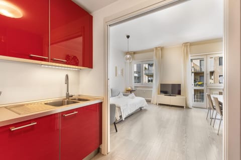 Tortona-Metro Tolstoj 5min - Spacious 6 guests - WiFi Apartment in Milan