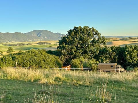 Nearby landmark, Day, Natural landscape, Mountain view