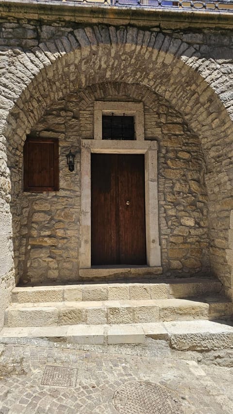 Facade/entrance, Landmark view