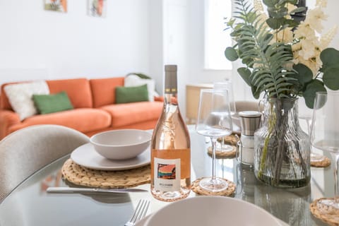 Communal lounge/ TV room, Communal kitchen