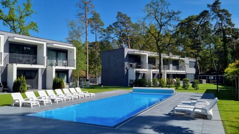 Garden view, Swimming pool, sunbed