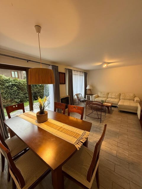 Photo of the whole room, Dining area