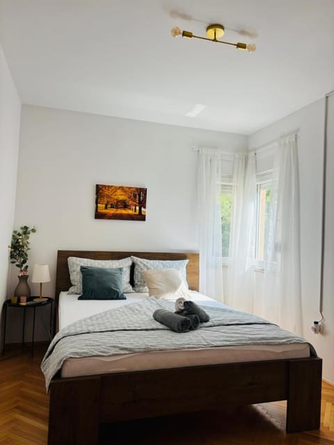 Apartment Oak Corner Apartment in Mostar