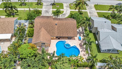 Palm Paradise Retreat Heated Pool East Delray House in Delray Beach