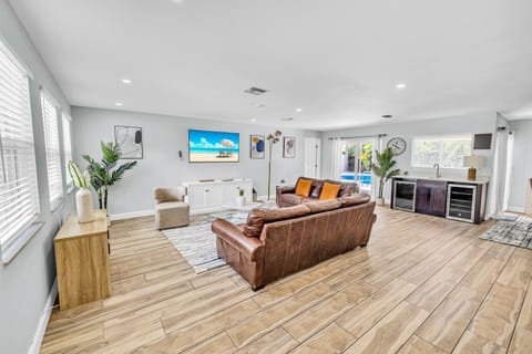 Palm Paradise Retreat Heated Pool East Delray House in Delray Beach