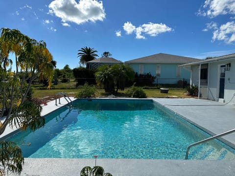 "Luxurious 4-Bed Furnished Home with Pool" House in Rotonda West