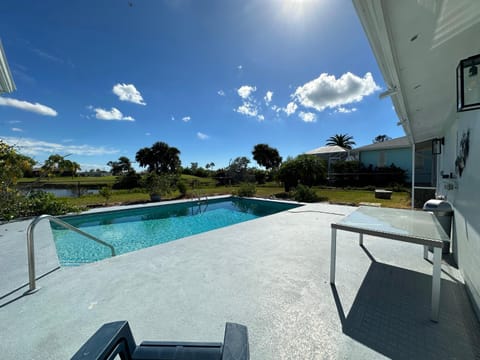 "Luxurious 4-Bed Furnished Home with Pool" House in Rotonda West