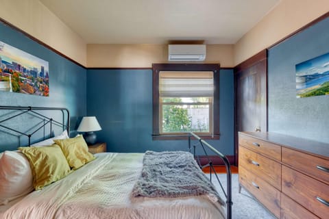 Spacious Group Retreat - 5BR - Sleeps 12 House in Portland