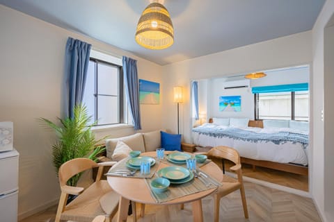 Bed, Living room, Photo of the whole room, Dining area, Bedroom
