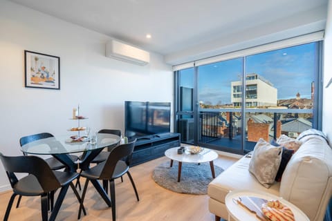 TV and multimedia, View (from property/room), Balcony/Terrace, Living room, Seating area, Dining area, air conditioner