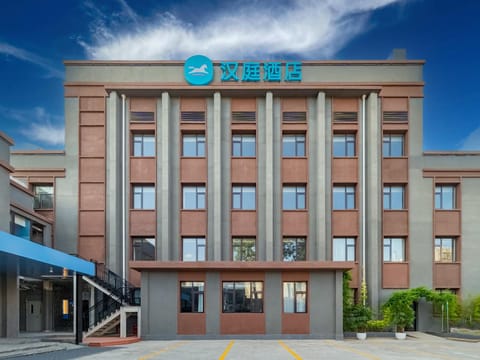 Property building, Day