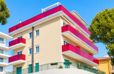 Property building, Day, View (from property/room), Balcony/Terrace