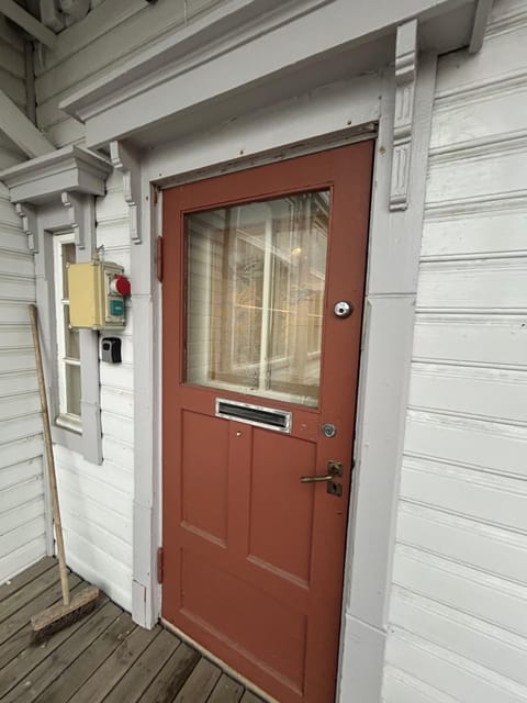 Tunnelmallinen Karsikon kansakoulu - jaettu kylpyhuone Apartment in Finland