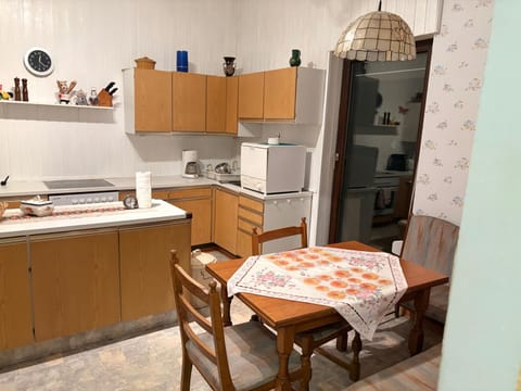 Kamali's Home & Stay - Fühl dich wie zuhause in Elversberg Apartment in Saarland, 66, Germany