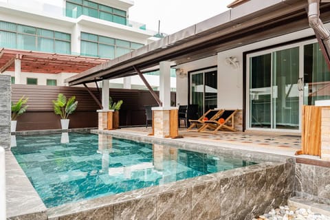 Pool view, Swimming pool