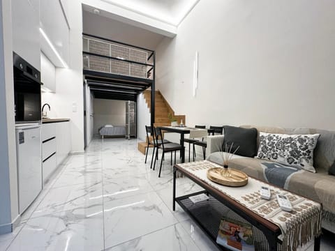 Kitchen or kitchenette, Seating area, Dining area