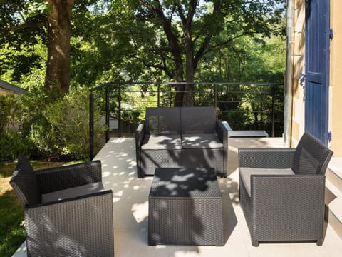 Hausman Suites - Appart Hotel Apartment in Caluire-et-Cuire