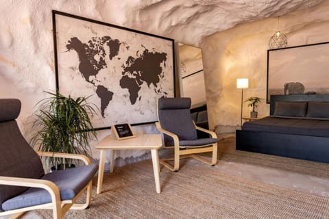 Dreamy Cave for Adventure Lovers with Incredible Night Sky Views and Close to Awesome Outdoor Activities in Moab, utah House in Moab