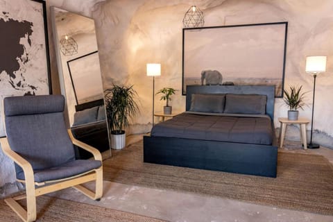 Unique Cave for a Memorable Vacation on a Secluded Ranch by the Colorado River in Moab, Utah House in Moab