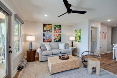 Magical Family Cabin with Breathtaking Beauty and Modern Interior in Alabama Cabin in Grant