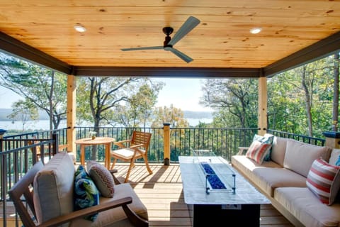 Magical Family Cabin with Breathtaking Beauty and Modern Interior in Alabama Cabin in Grant