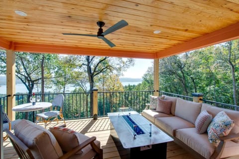 Pet-Friendly Cabin Ideal for Families with Jacuzzi and Lake Views in Alabama Cabin in Grant