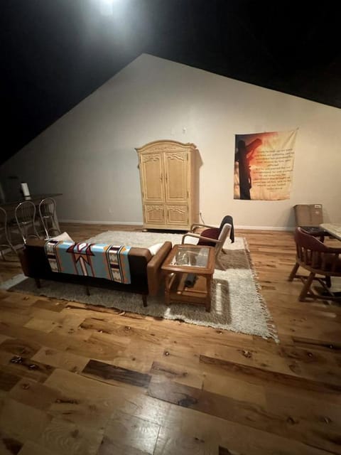 Unique Loft Rental with Access to Spacious Deck and Games Room for an Amazing Getaway by Tenkiller Ferry Lake in Oklahoma House in Tenkiller Ferry Lake