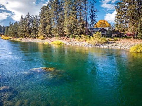 Luxurious, Riverfront Cabin with Panoramic Views of Spokane River, in Post Falls, Idaho Cabin in Post Falls