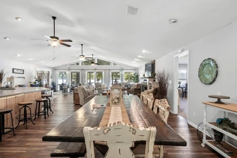 Ultimate Lakefront Cabin with Outdoor Pool in Georgia Cabin in Lake Sinclair