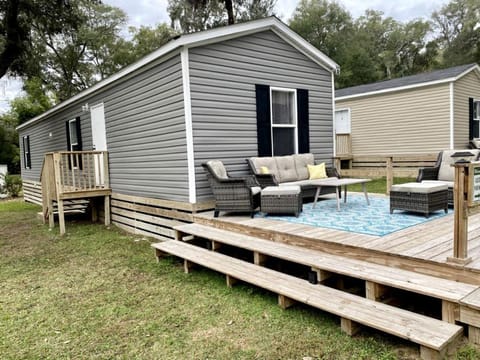 Property building, Seating area