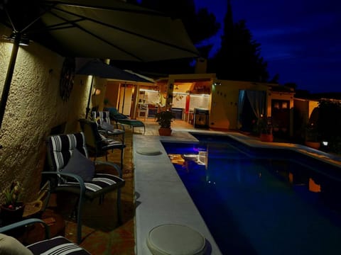 The Garden RA Floor Private Rooms, Pool, Garden Access Bed and Breakfast in Marina Baixa