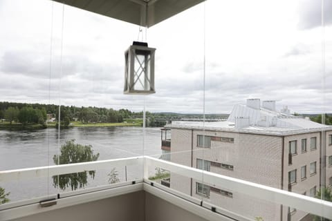 View (from property/room), Balcony/Terrace, River view