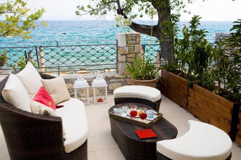Property building, Balcony/Terrace