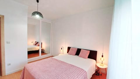 Bed, Bedroom, wardrobe