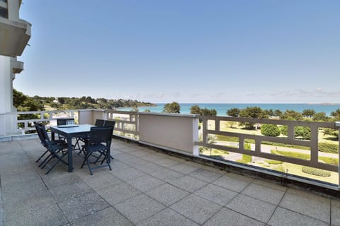 Patio, Sea view