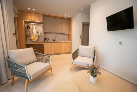 Kitchen or kitchenette, Seating area