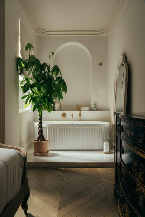 Bathroom, Bath