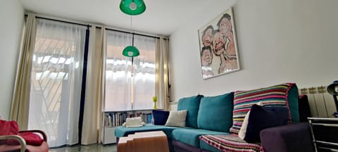 Communal lounge/ TV room, Living room, Seating area