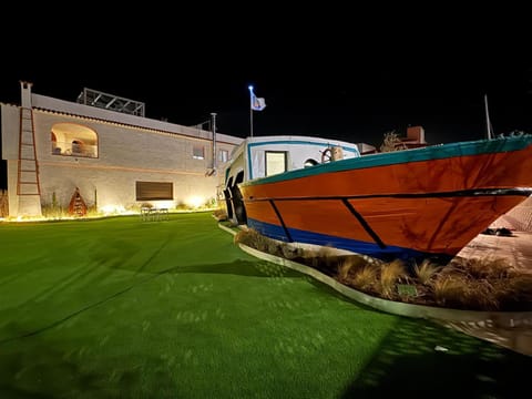 Barco - casa con jardín privado frente al mar Docked boat in Ribera Baixa