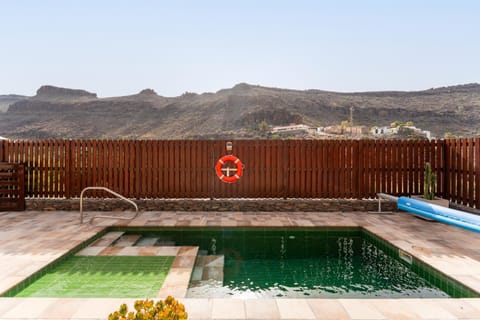 Mountain view, Swimming pool